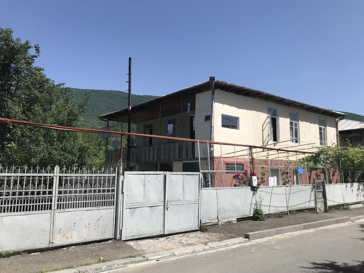 Chveni Ezo Hotel Ambrolauri Exterior photo